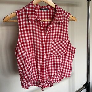 Sleeveless, cropped, tie-front plaid shirt, size medium
